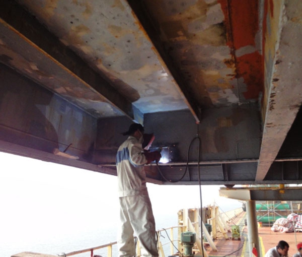 Hatch cover fireman repair