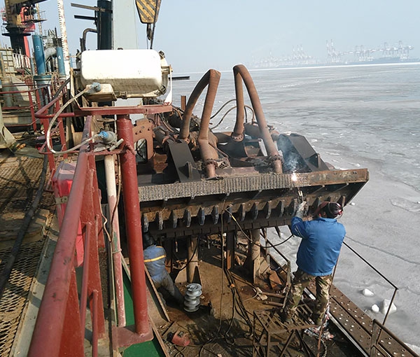 Hatch cover fireman repair