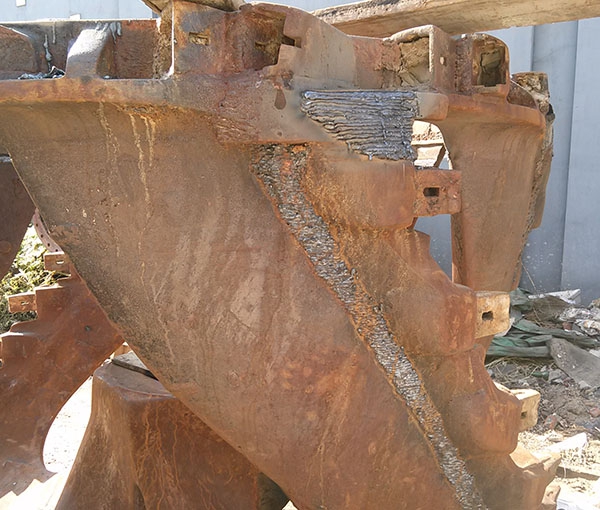 Dredging wheel crawling tooth repair