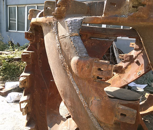 Dredging wheel crawling tooth repair