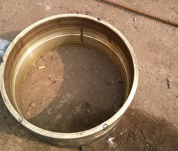 Repair of slewing pulley of dredger